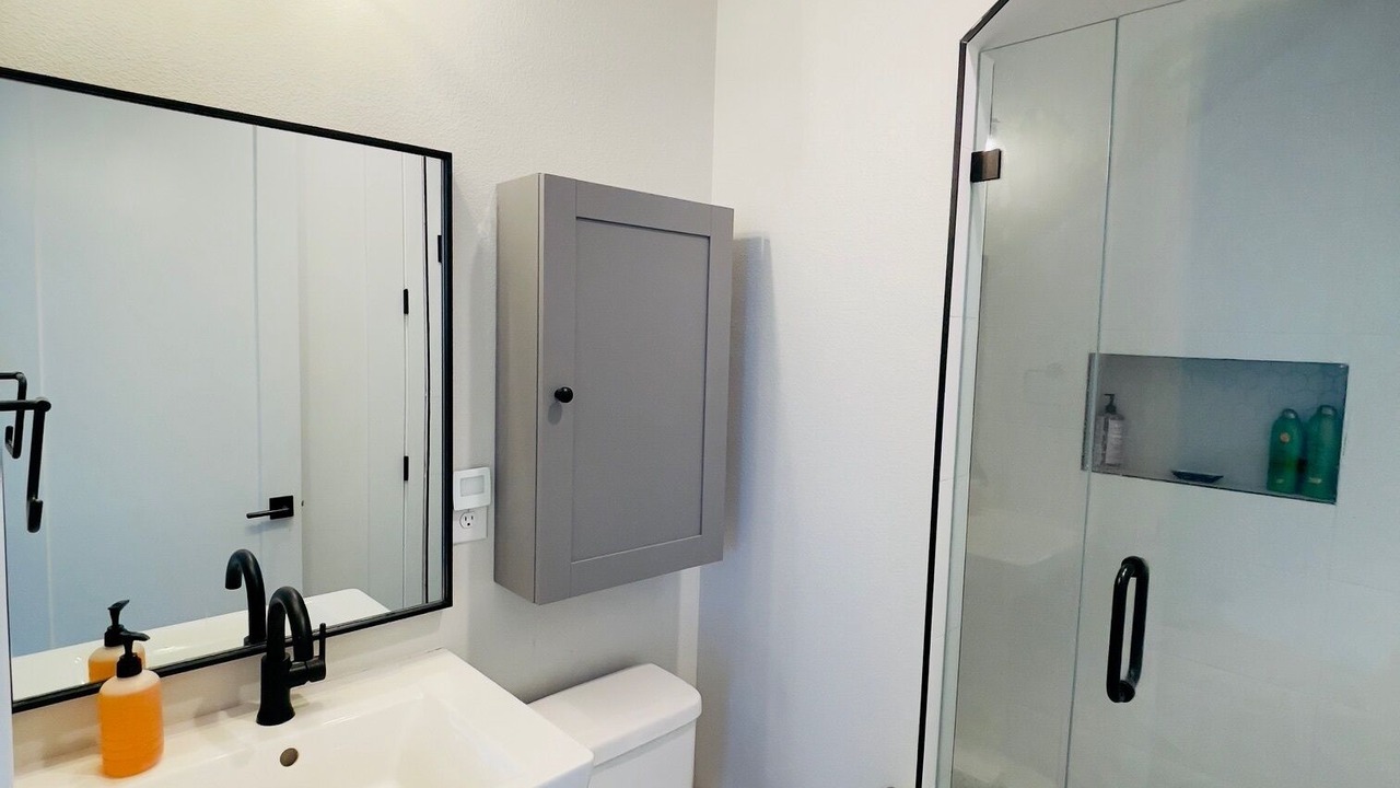 Photo of Bathroom in Lincoln Park
