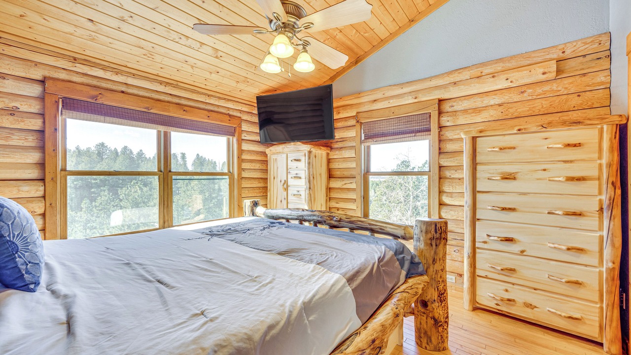Photo of Bedroom in Woodland Park