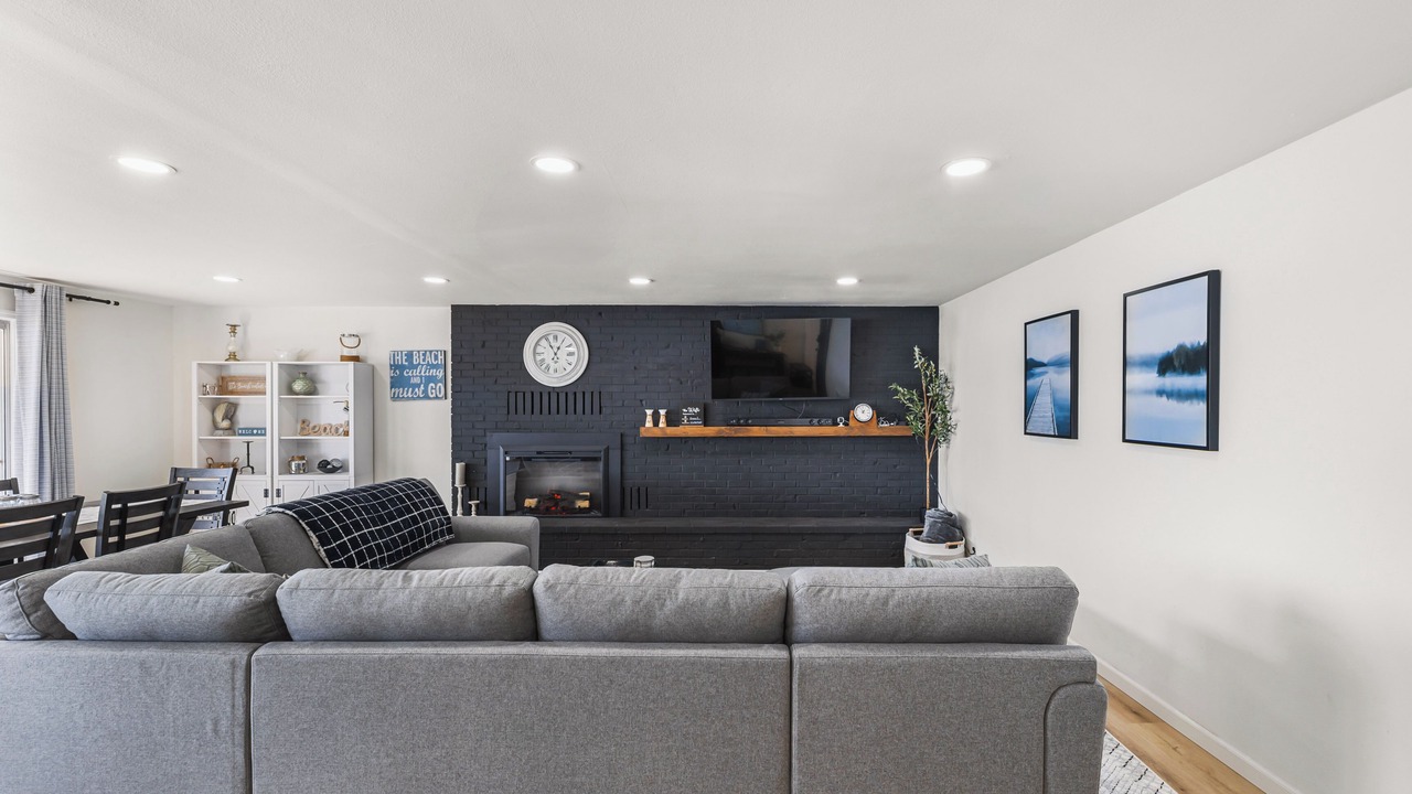 Photo of Livingroom in Shelton