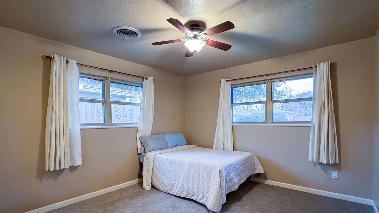 Photo of Bedroom in Burkburnett