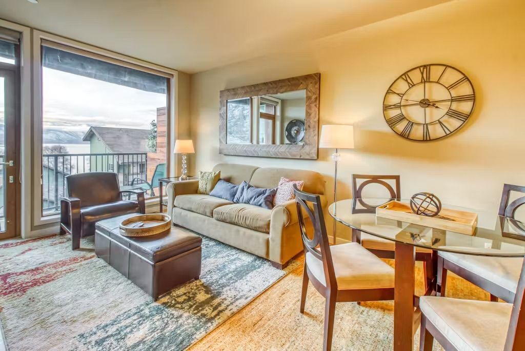 Photo of Livingroom in Chelan