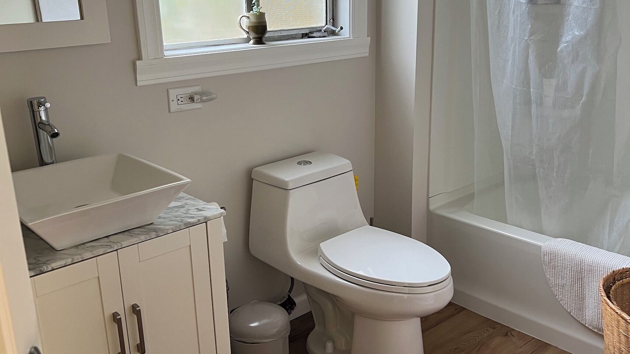Photo of Bathroom in Columbia City