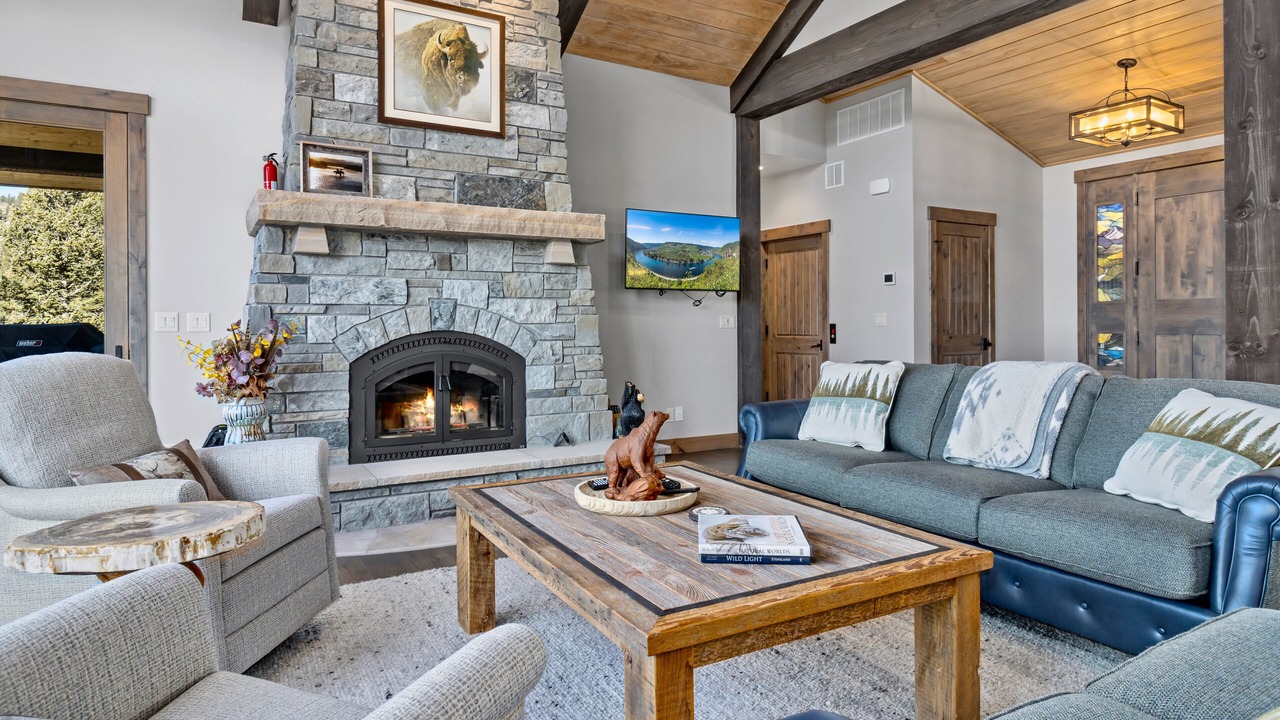 Photo of Livingroom in Windcliff Estates