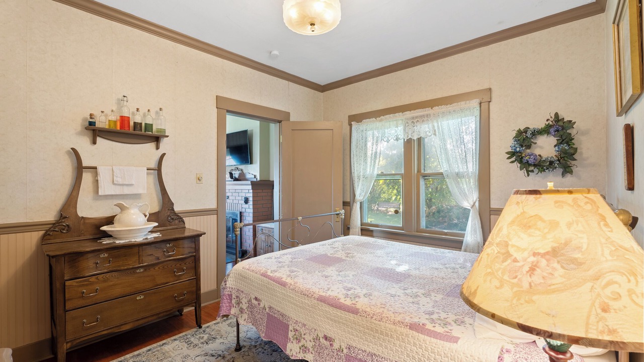 Photo of Bedroom in Milton-Freewater