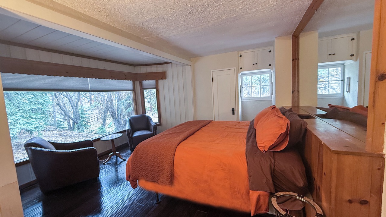 Photo of Bedroom in Kerr Gulch