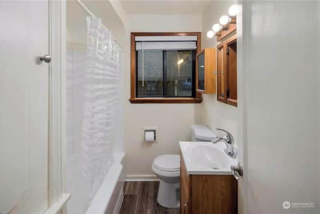 Photo of Bathroom in Northgate