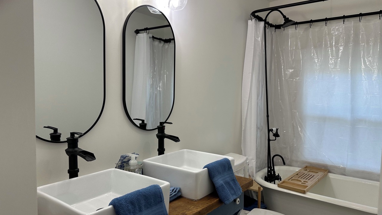 Photo of Bathroom in Wahoo