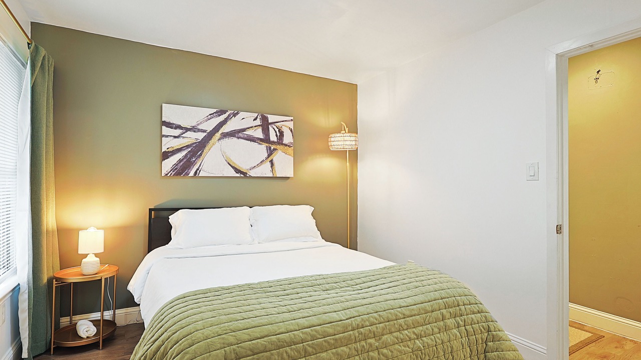 Photo of Bedroom in Farmers Branch