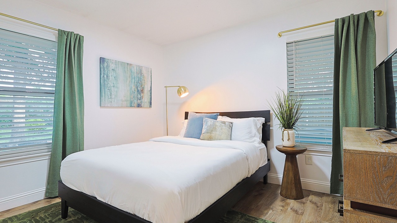 Photo of Bedroom in Farmers Branch