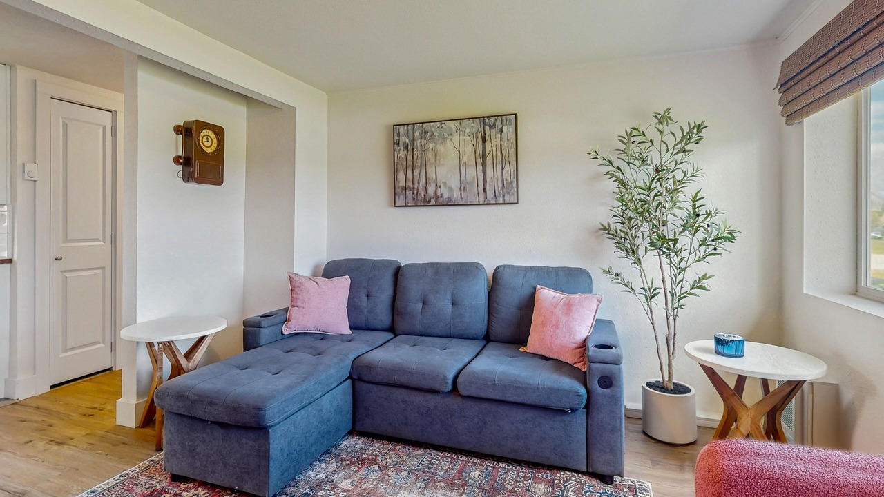 Photo of Livingroom in Brewster