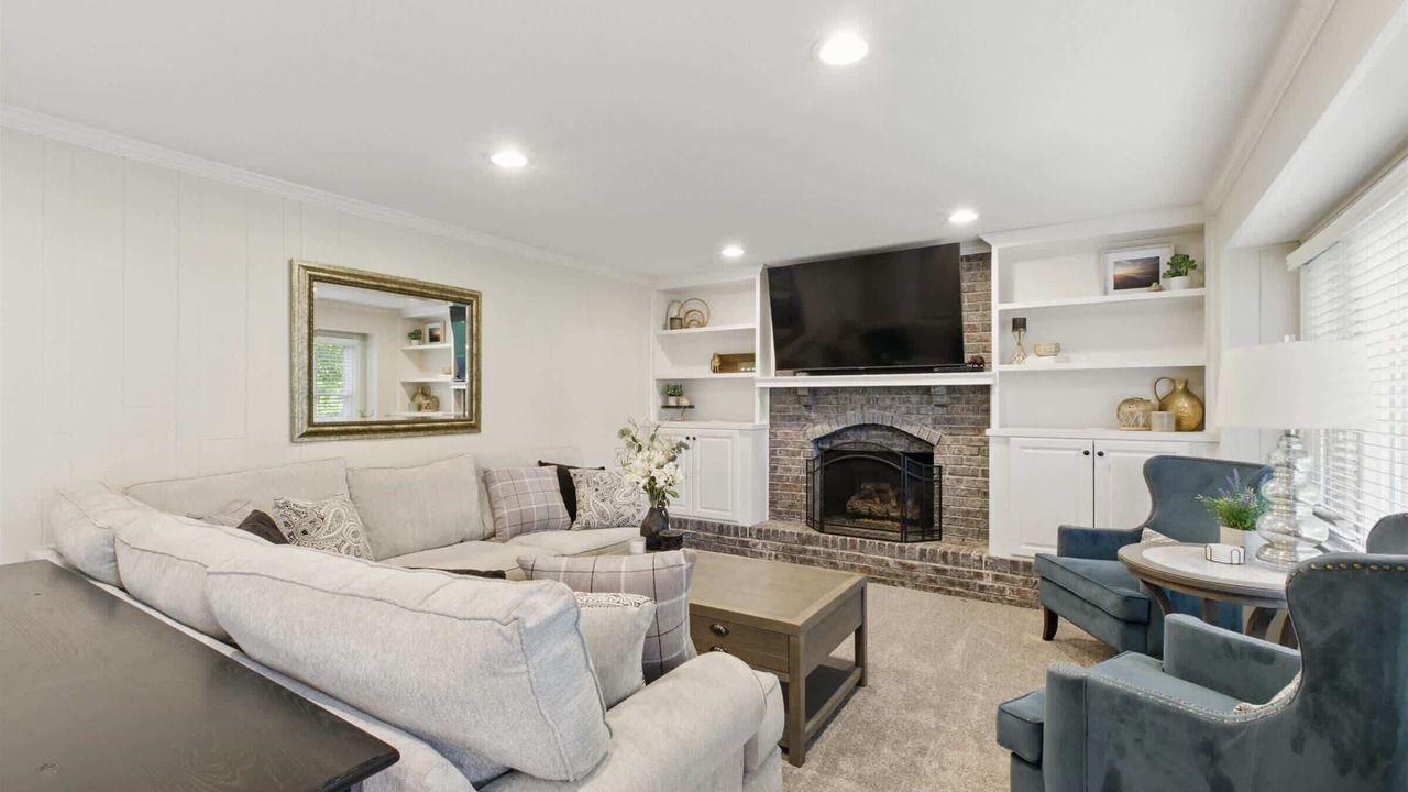 Photo of Livingroom in Overland Park