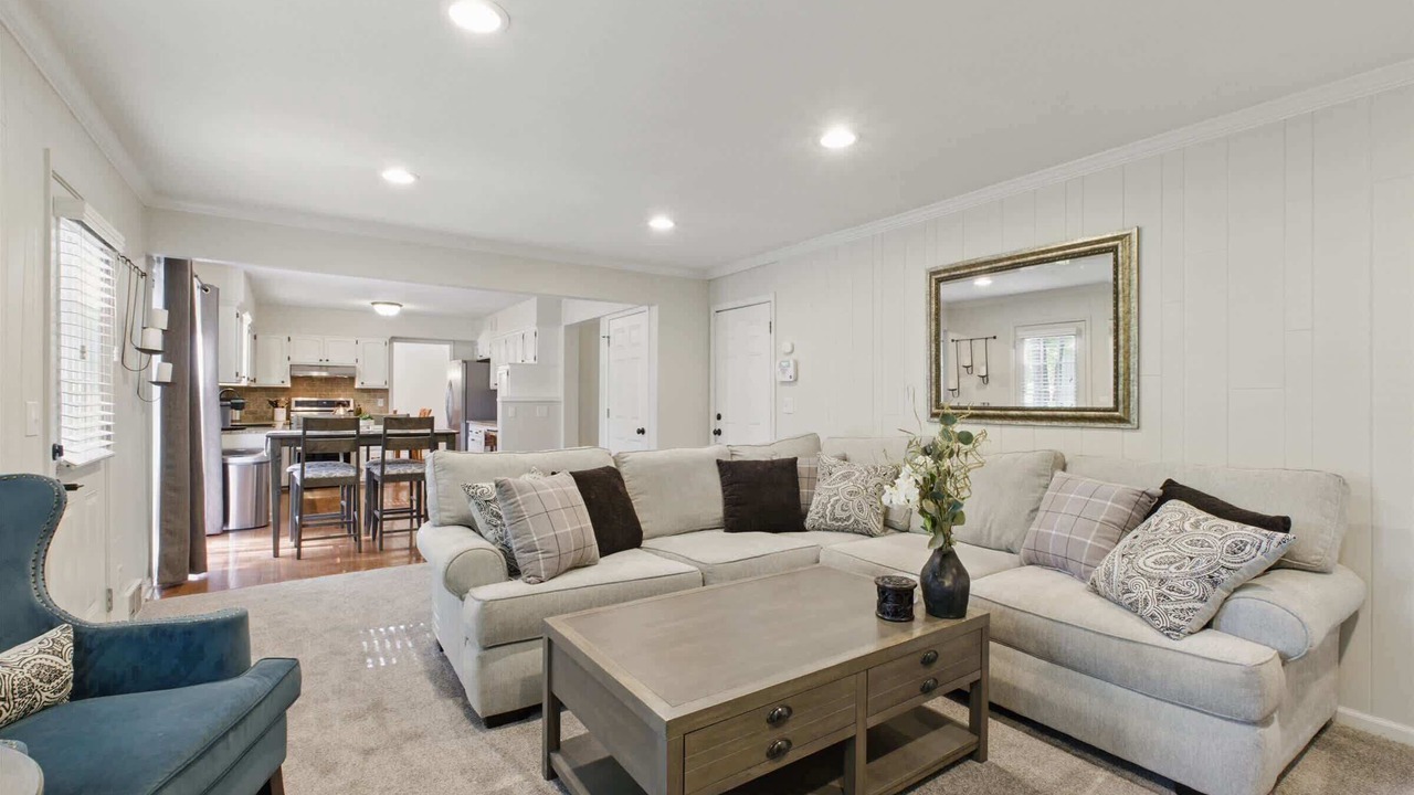 Photo of Livingroom in Overland Park