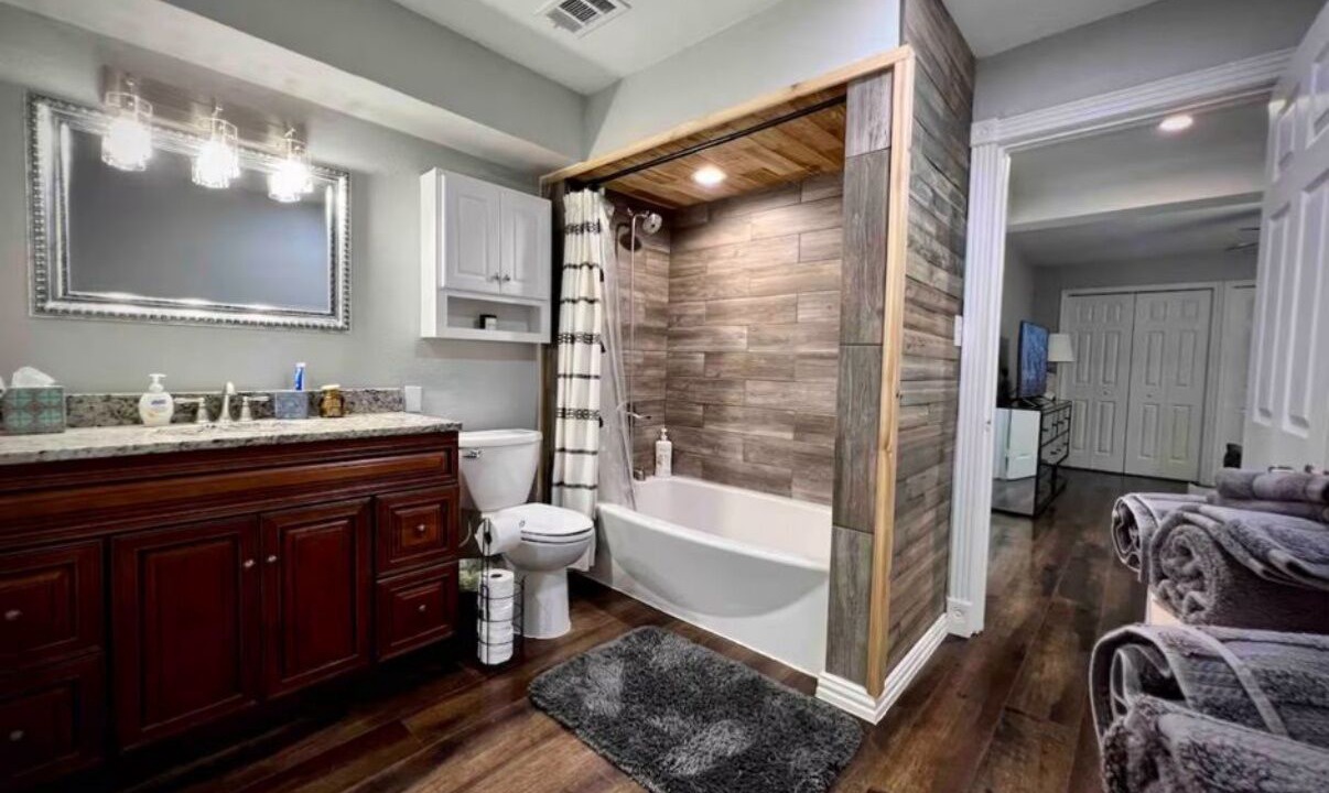 Photo of Bathroom in Grand Prairie