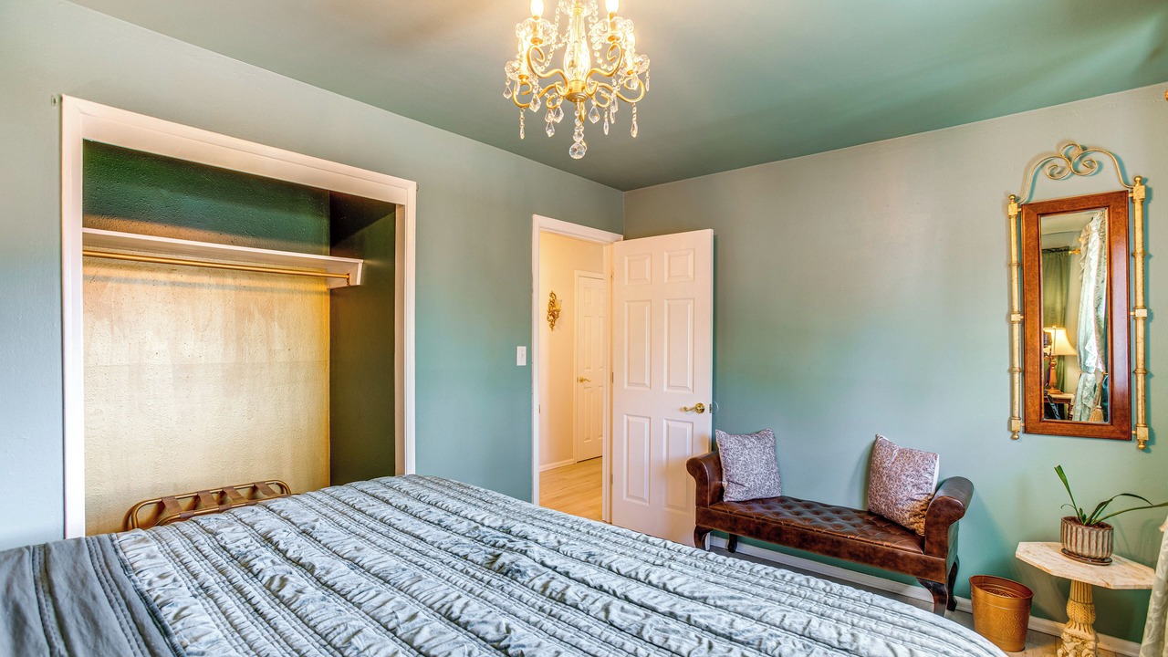 Photo of Bedroom in Kipling