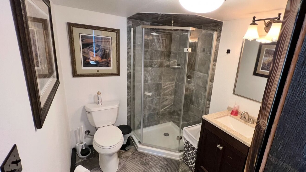 Photo of Bathroom in Edson