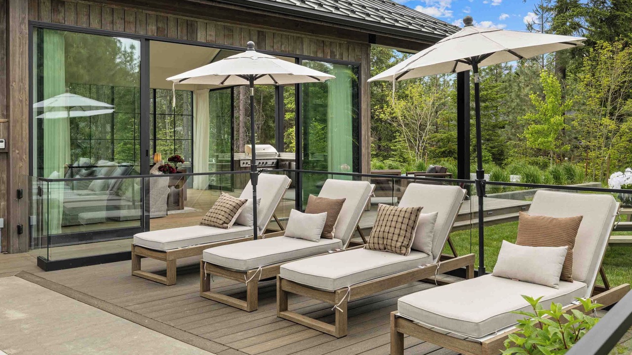 Photo of Patio Balcony in Roslyn