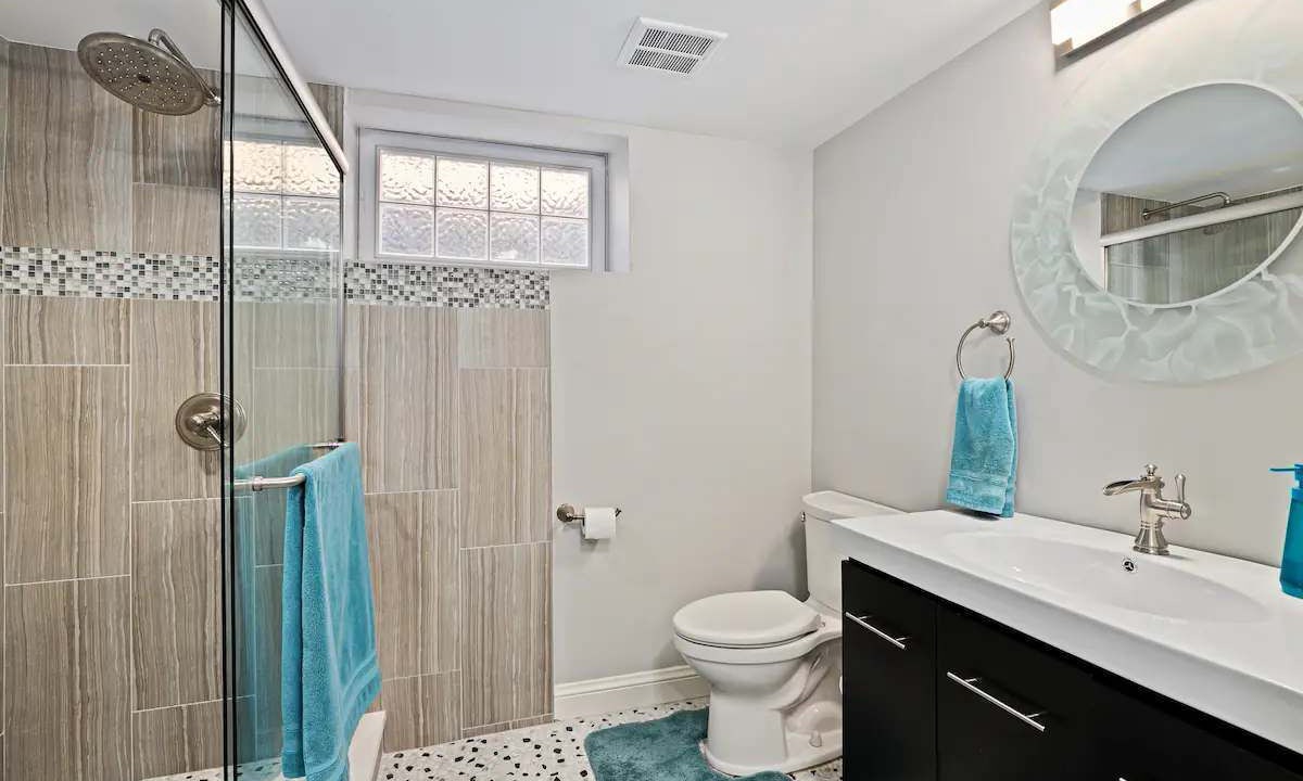 Photo of Bathroom in University Park