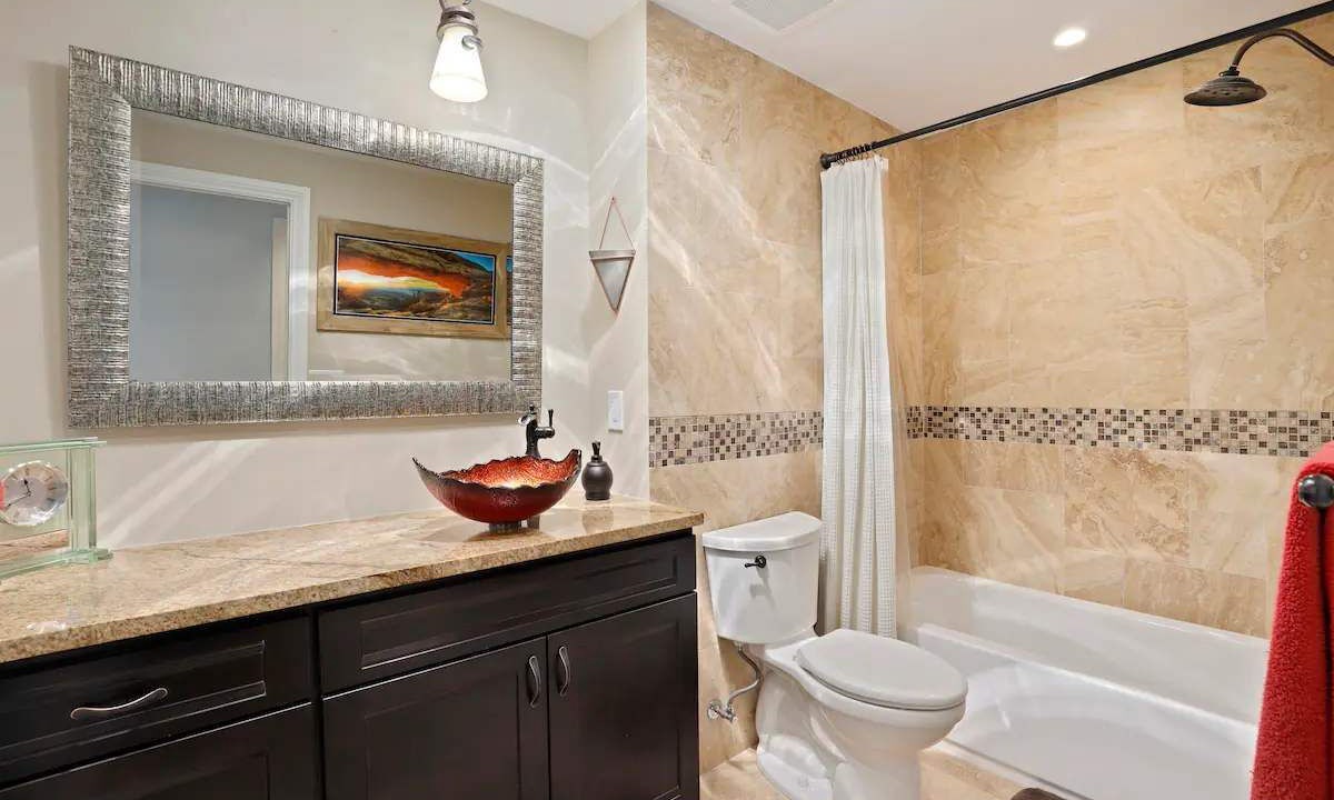 Photo of Bathroom in University Park