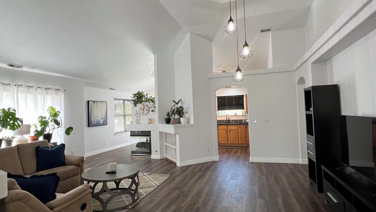Photo of Livingroom in Grant Ranch