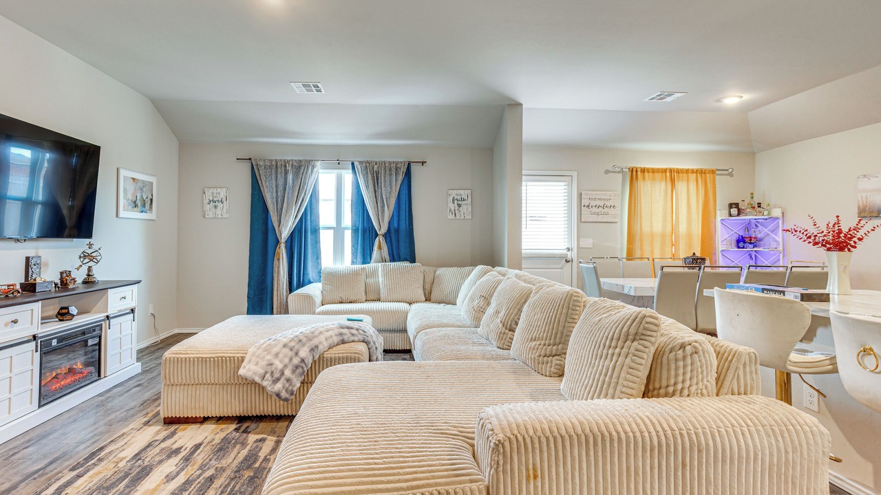 Photo of Livingroom in Yukon