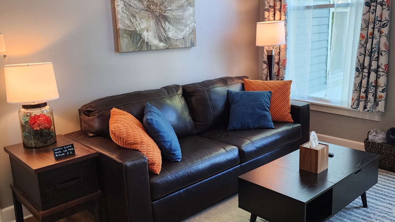 Photo of Livingroom in Downtown