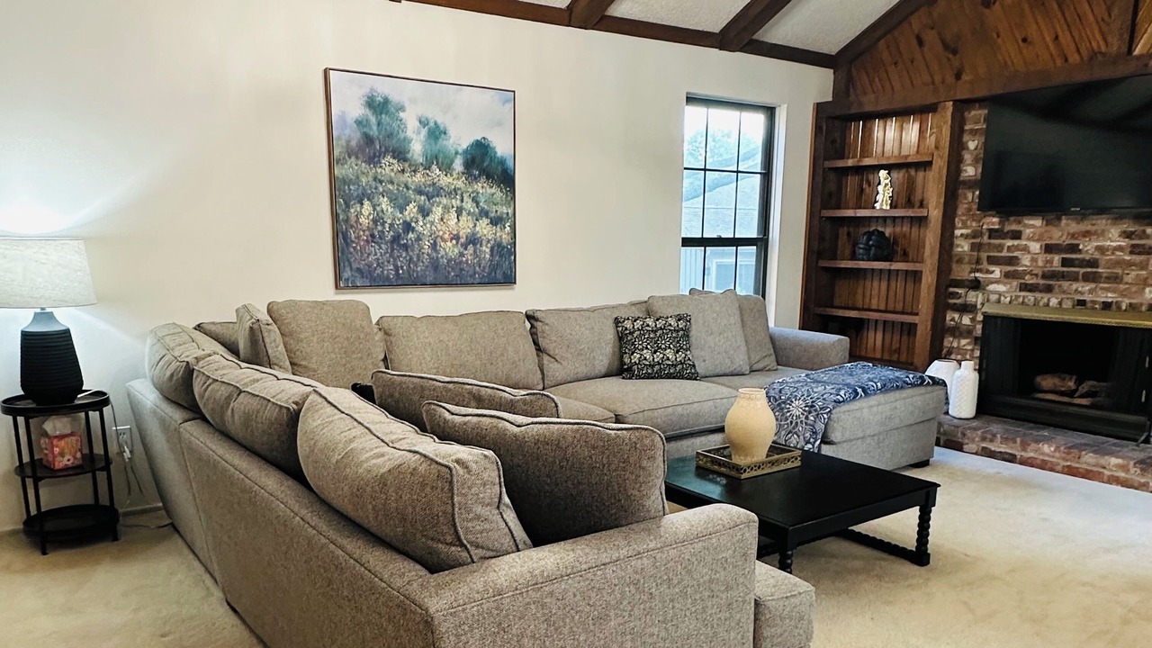 Photo of Livingroom in Lenexa