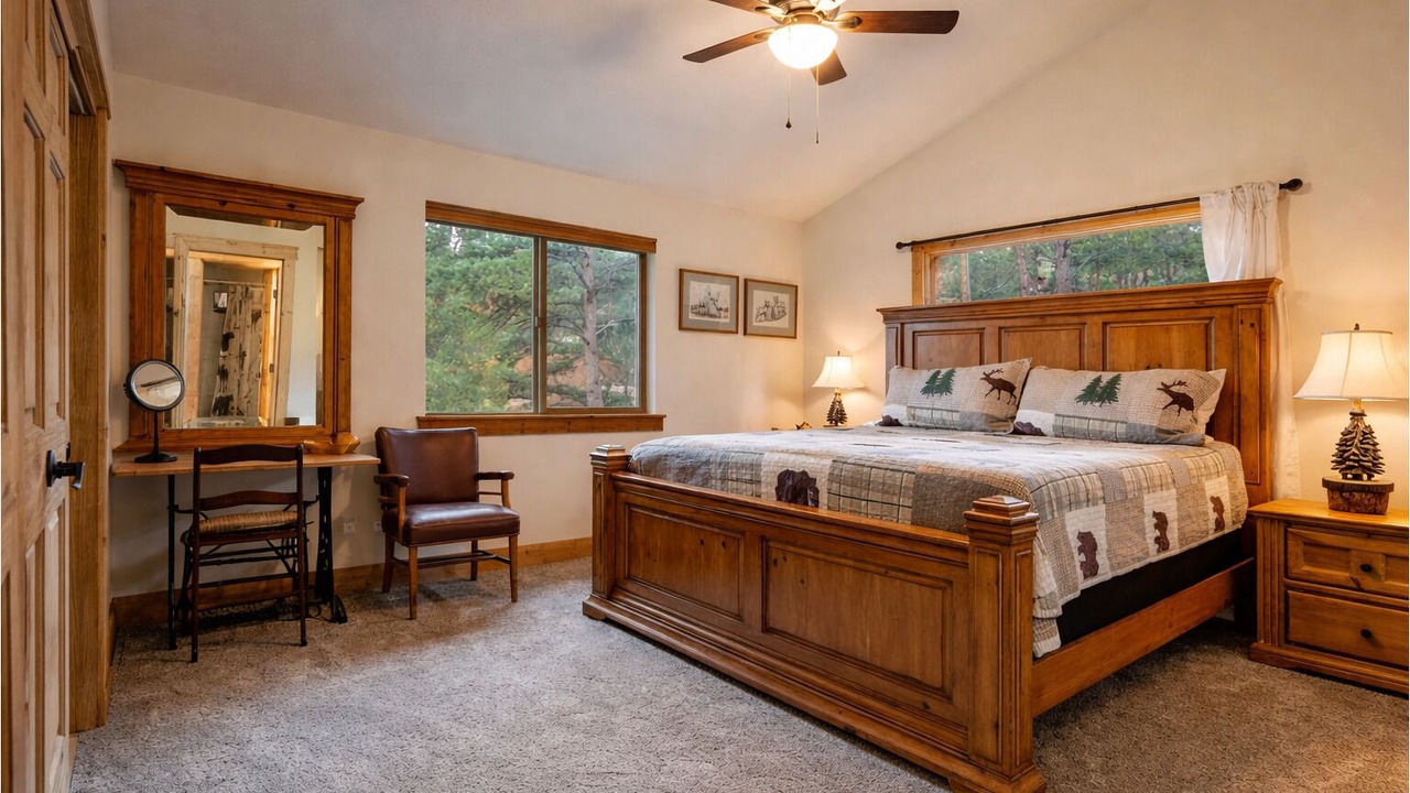 Photo of Bedroom in Pine
