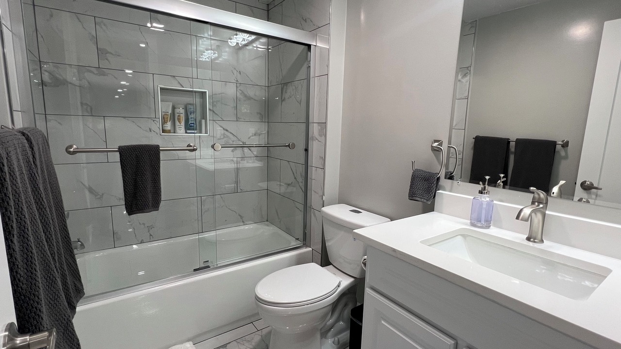 Photo of Bathroom in East Gate