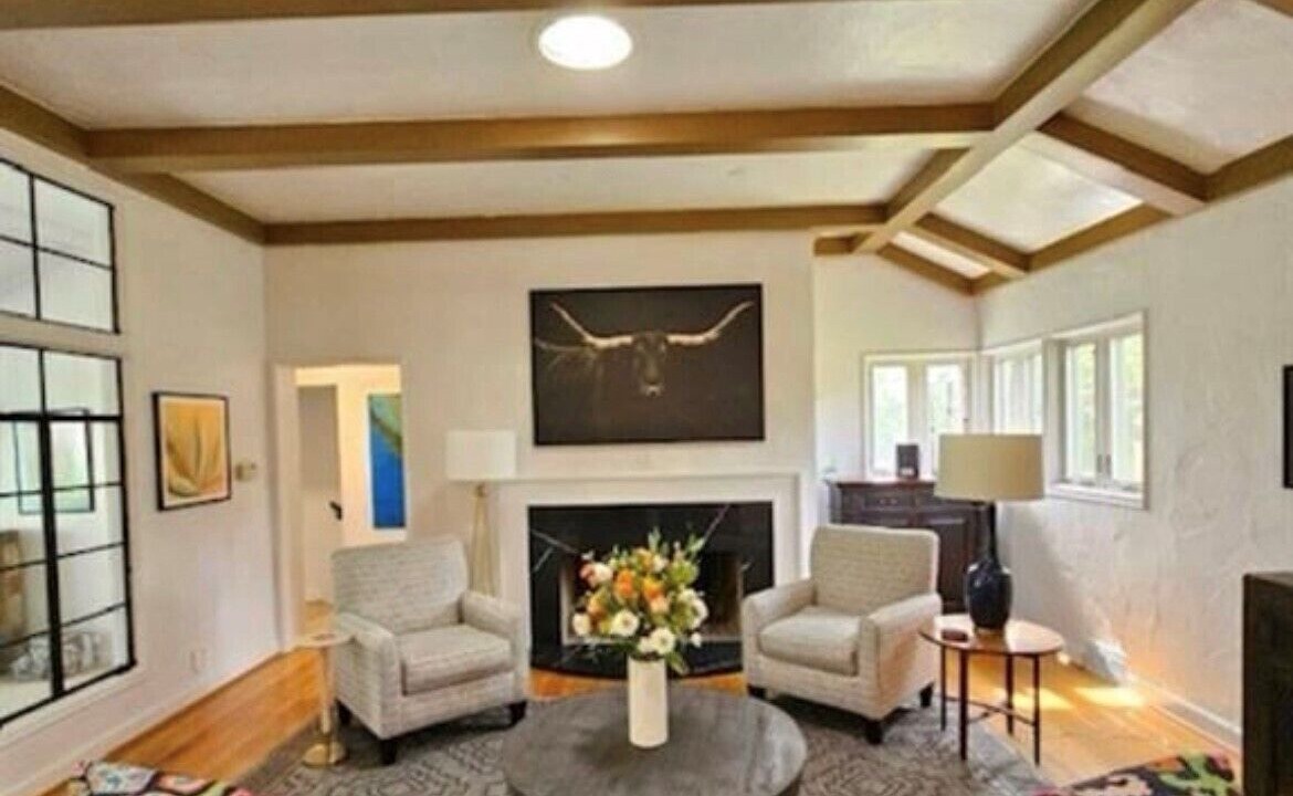 Photo of Livingroom in Centerville