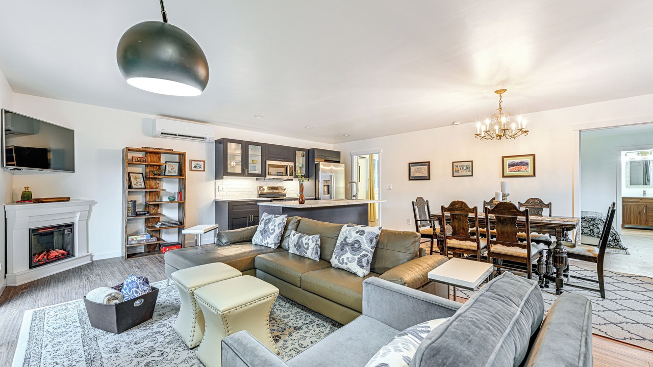 Photo of Bedroom in Eatonville