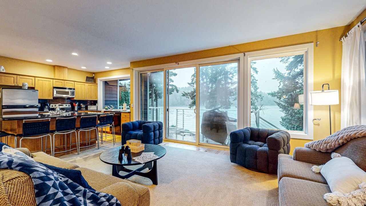 Photo of Livingroom in Shelton