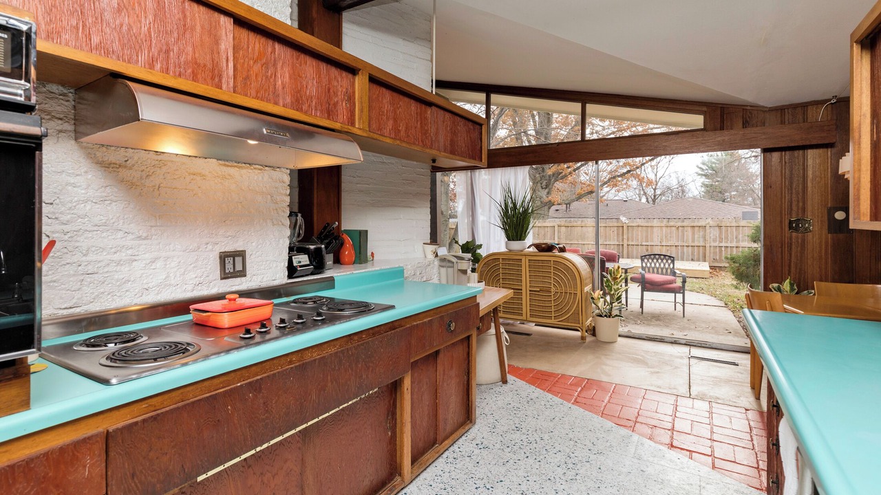 Photo of Kitchen in Greater South Side