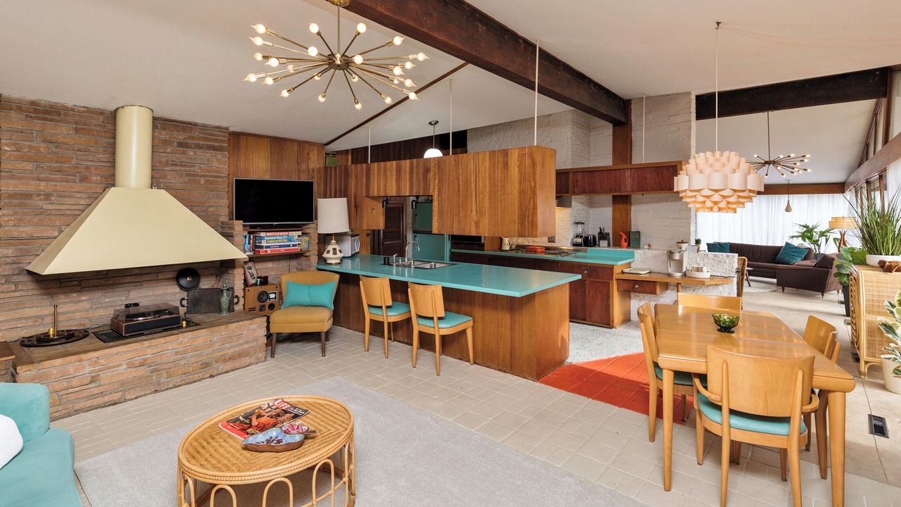 Photo of Livingroom in Greater South Side