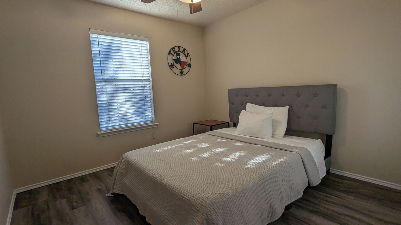 Photo of Bedroom in Cedar Hill