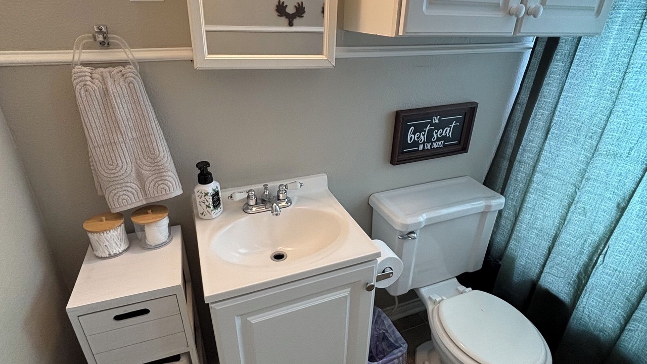 Photo of Bathroom in Canyon