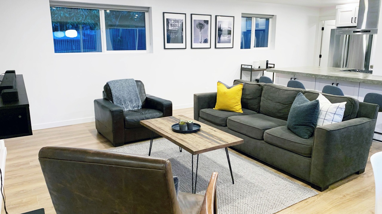 Photo of Livingroom in Seattle Metro Area