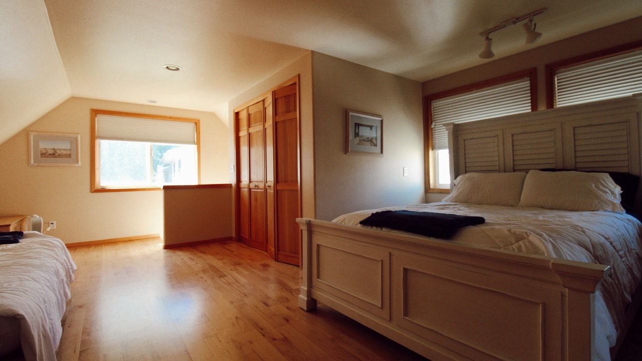 Photo of Bedroom in Sunland Estates