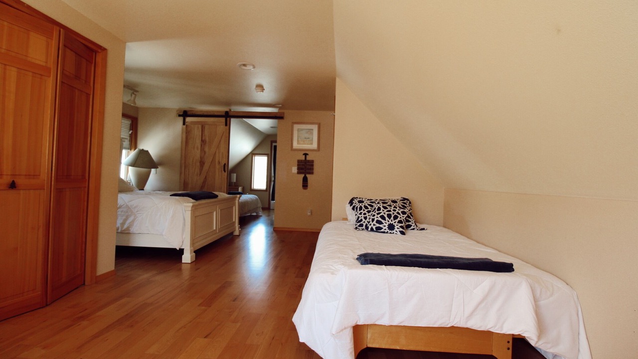 Photo of Bedroom in Sunland Estates
