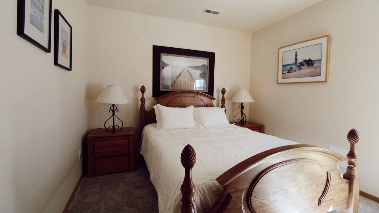 Photo of Bedroom in Sunland Estates