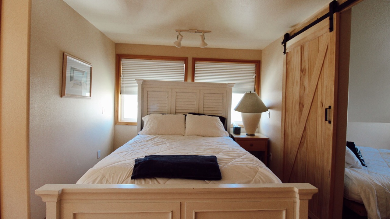 Photo of Bedroom in Sunland Estates