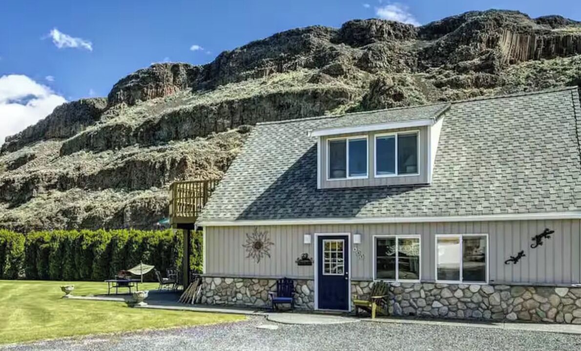 Photo of Outdoor in Sunland Estates