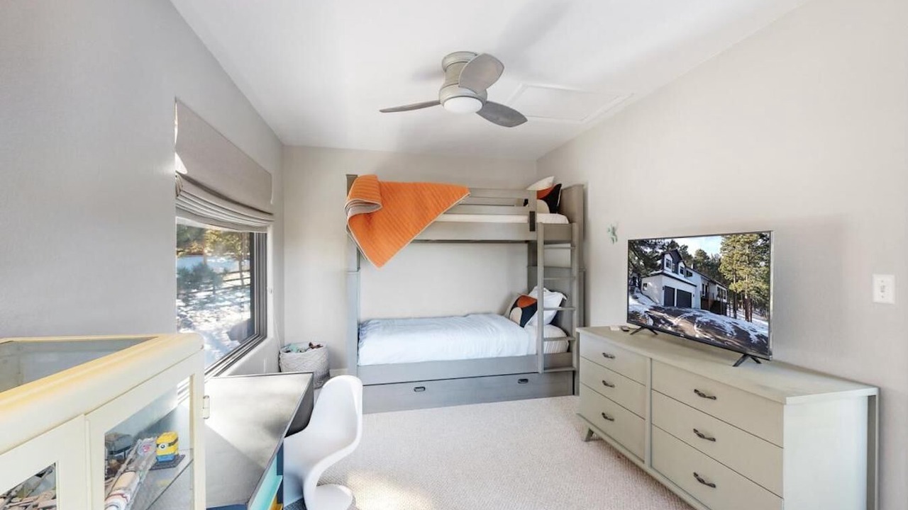 Photo of Bedroom in Genesse North Central
