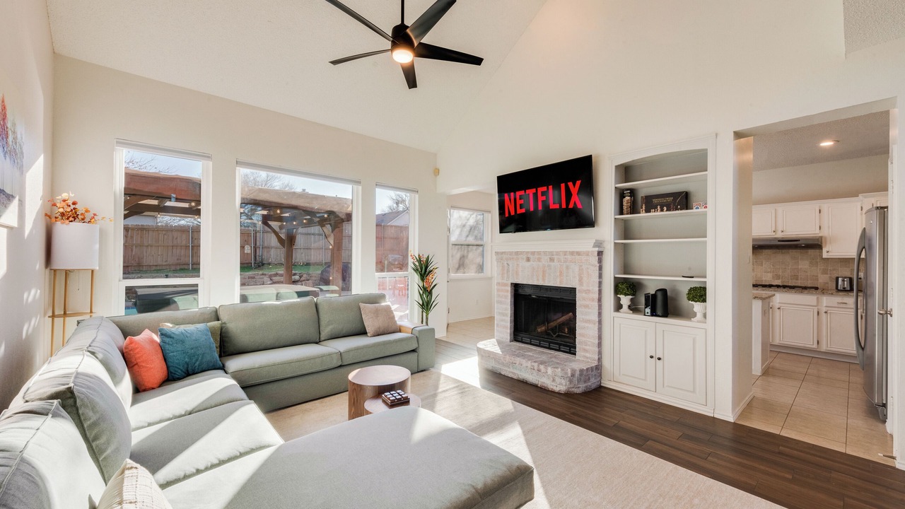 Photo of Livingroom in North Richland Hills