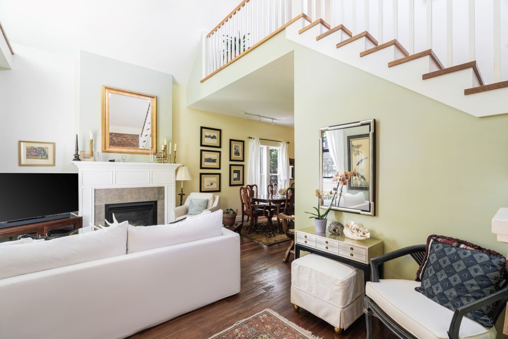 Photo of Livingroom in Highland