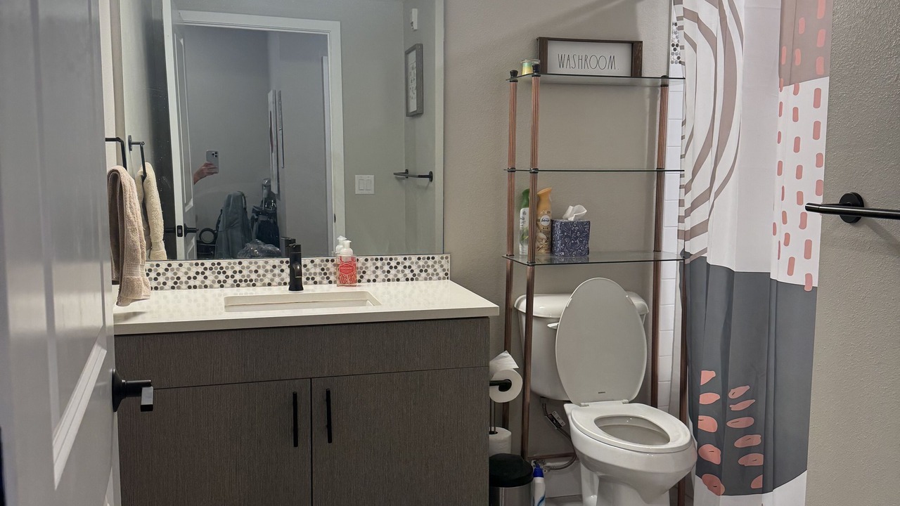 Photo of Bathroom in Jefferson Park