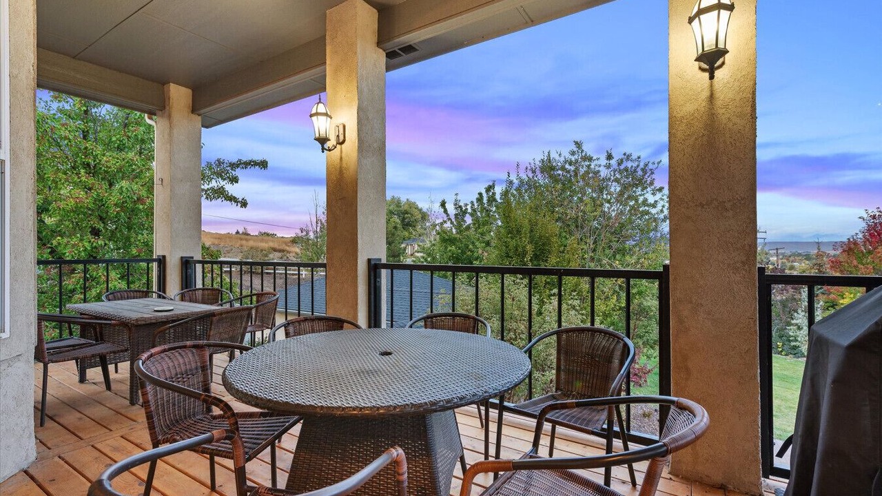 Photo of Patio Balcony in Baker City