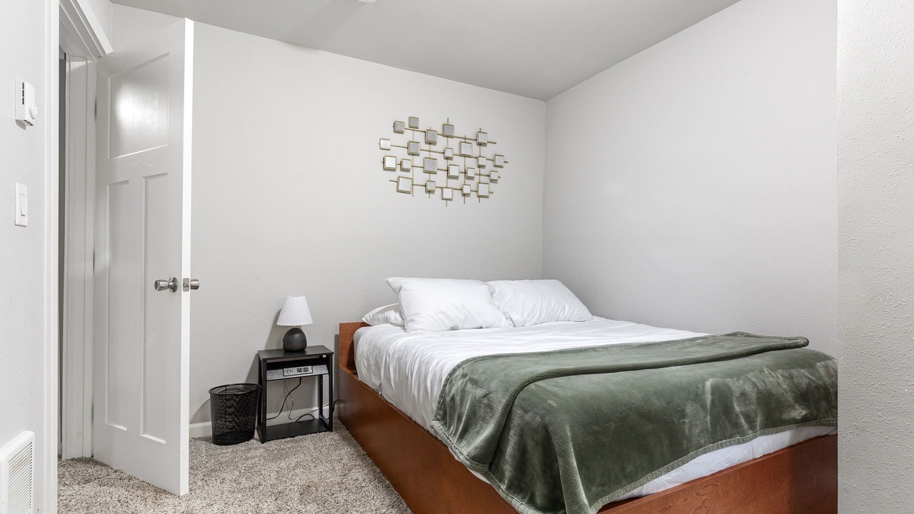 Photo of Bedroom in West Hills