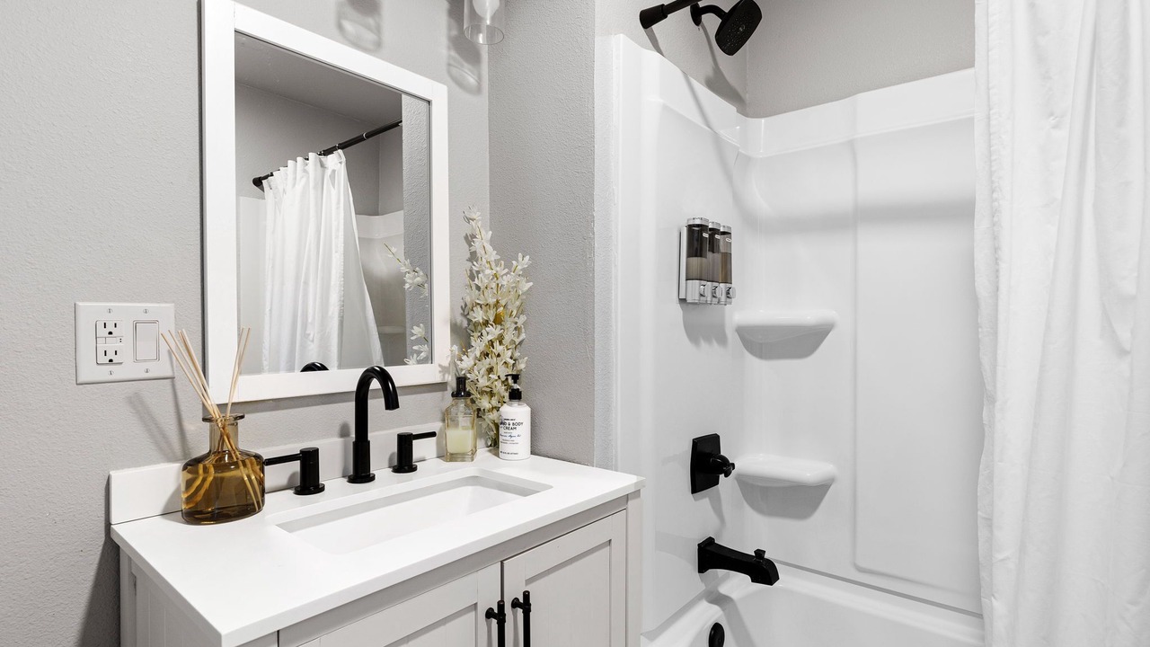 Photo of Bathroom in West Hills