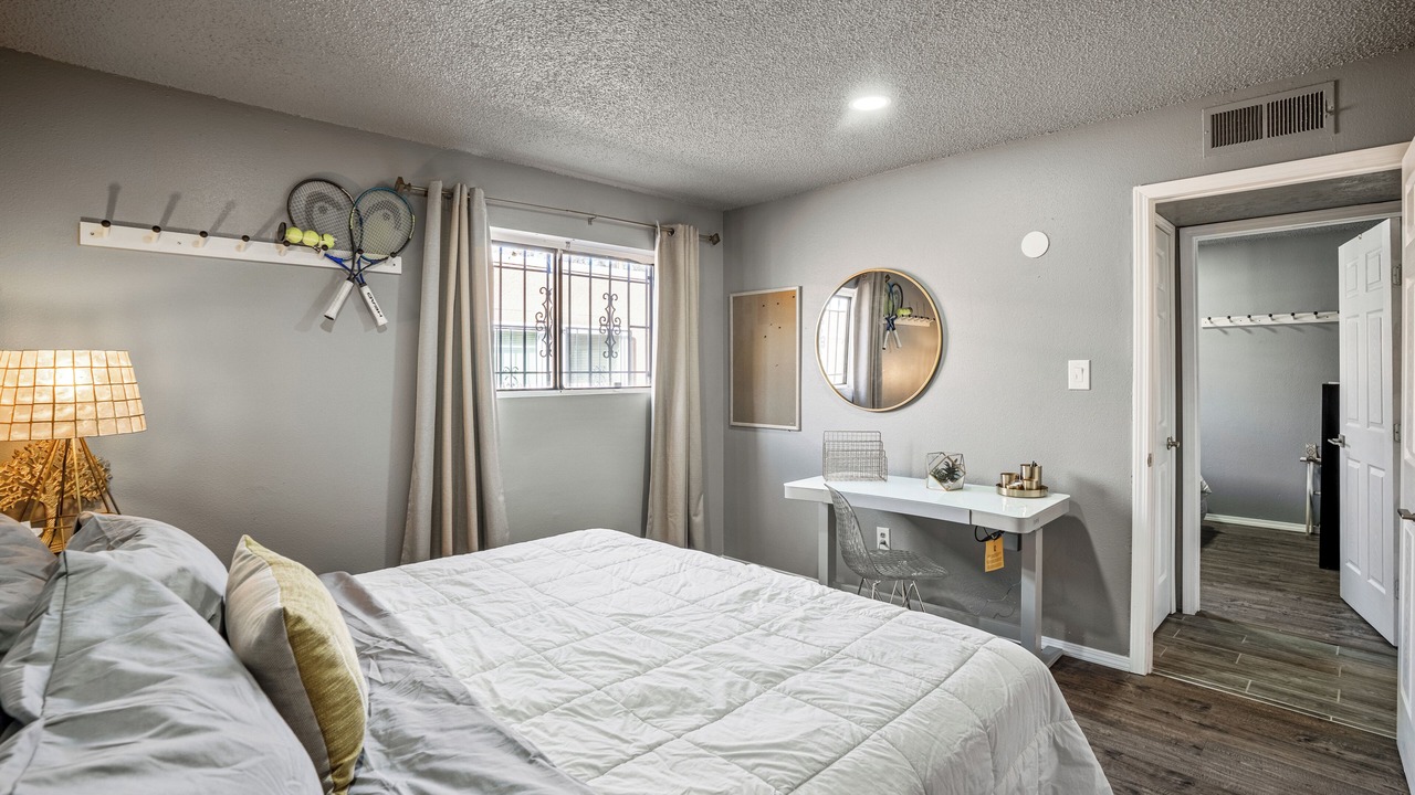 Photo of Bedroom in Uptown