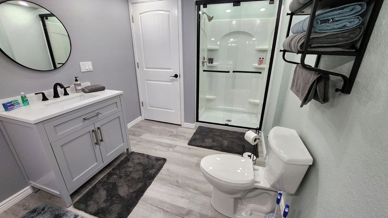 Photo of Bathroom in Scottsbluff